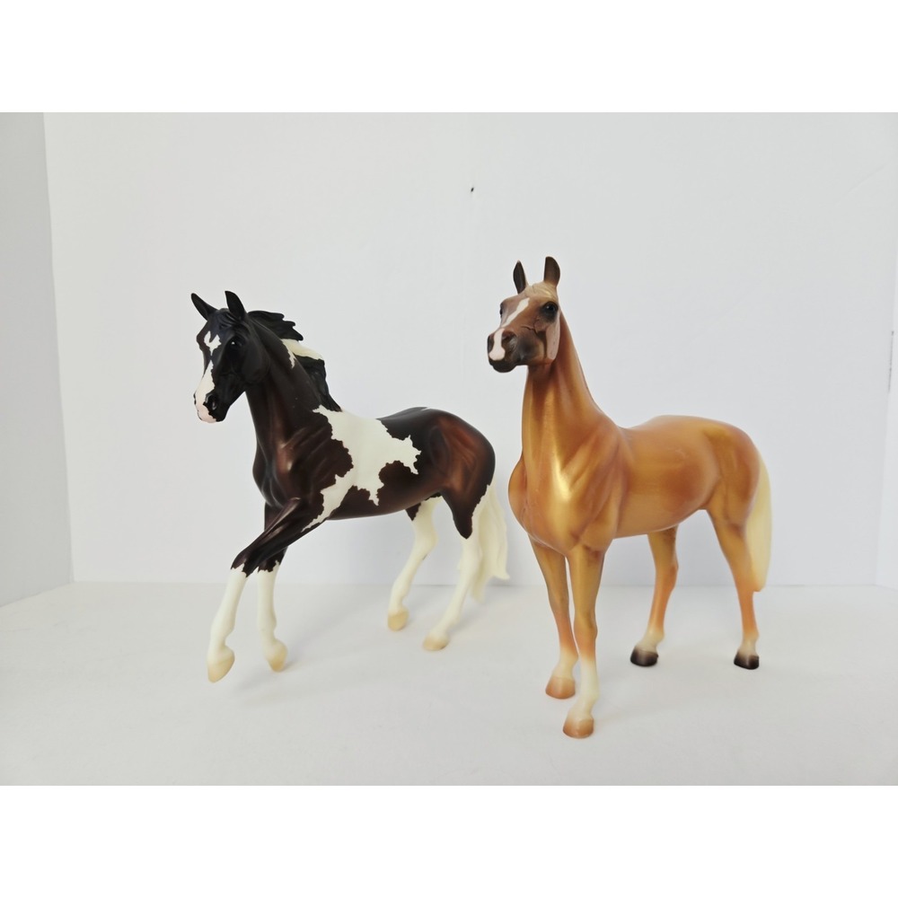 Breyer Model Horse pair Classic Year of the Horse Palomino 2016 2014